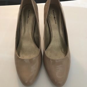 Brand New super comfy nude heels Bandolino
